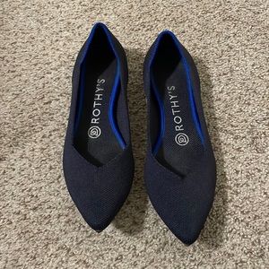 Rothy’s The Point in navy, size 7